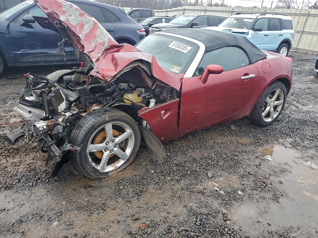 2009 Pontiac Solstice, VIN 1G2MN35B29Y107536 — Front end