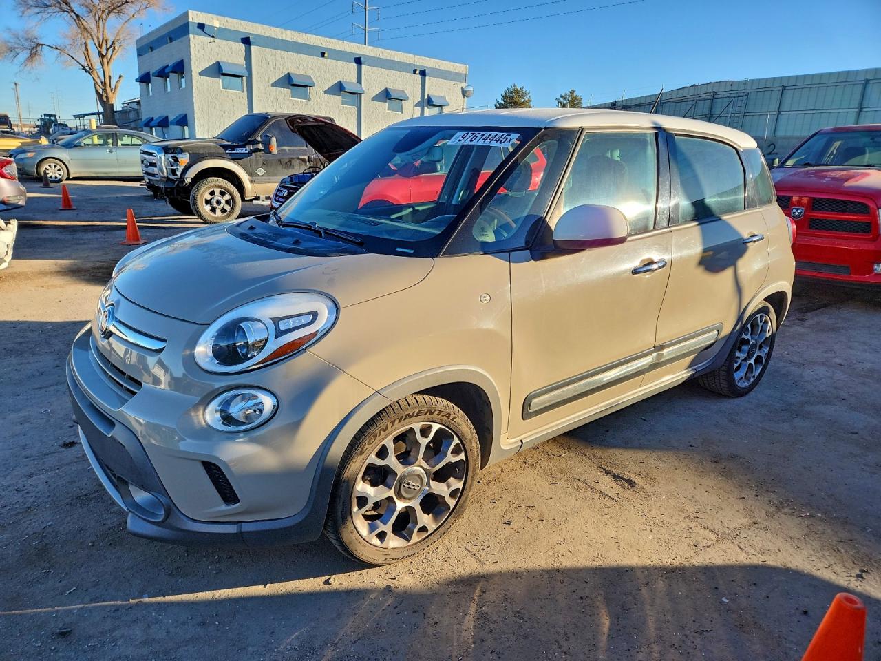 2016 FIAT 500L Urbana Trekking, VIN ZFBCFADH5GZ037328 — Side