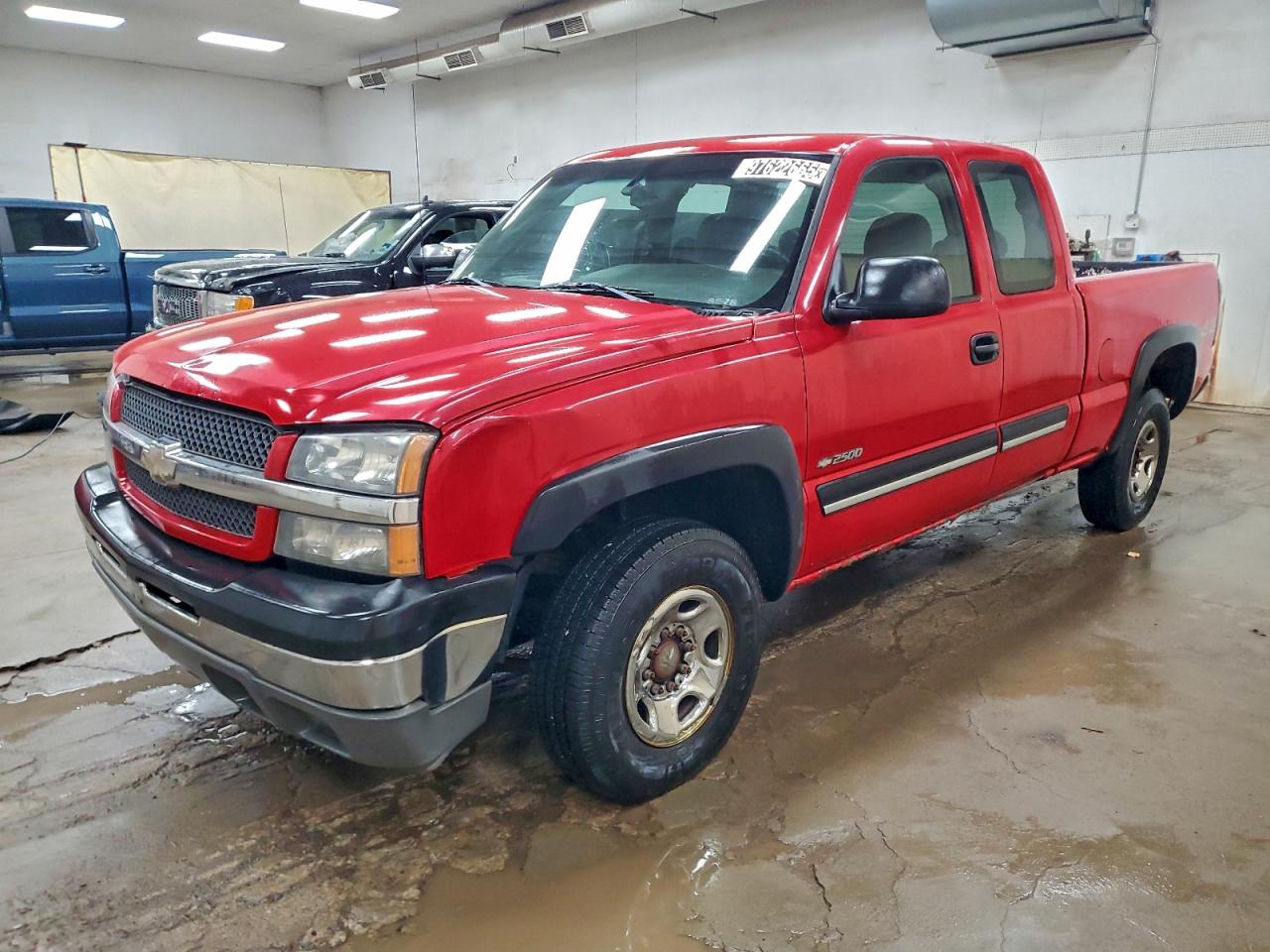2003 Chevrolet Silverado 2500 LS, VIN 1GCGK29U13Z162357 — Front end