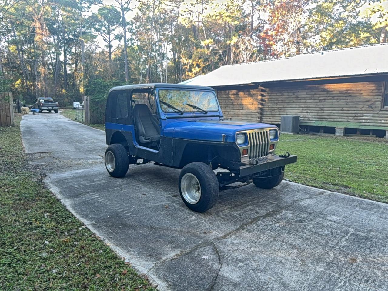 1994 Jeep Wrangler S, VIN 1J4FY19P5RP471083 — Minor dents and scratches