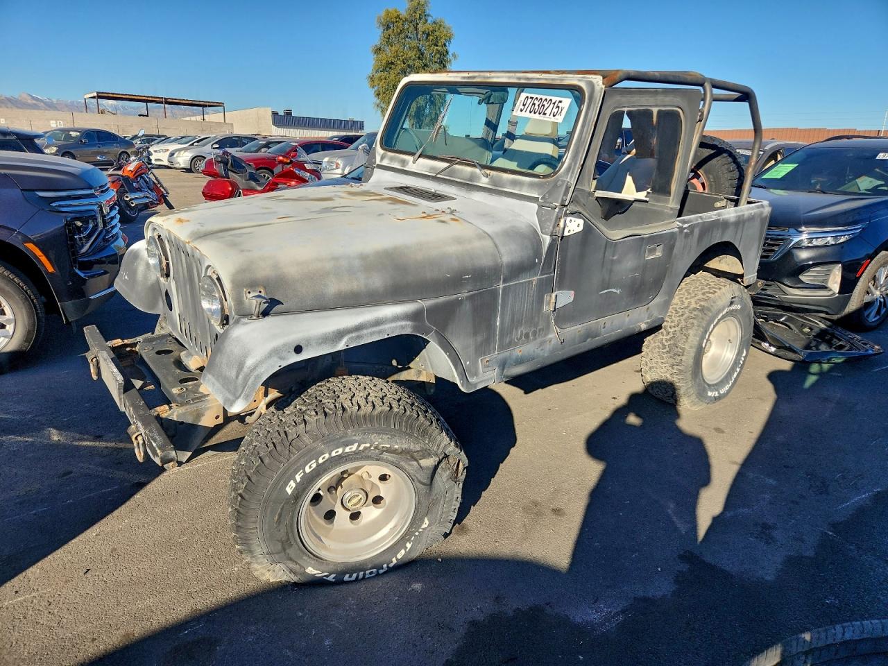 1985 Jeep CJ, VIN 1JCCM87E4FT059219 — Мелкие вмятины и царапины