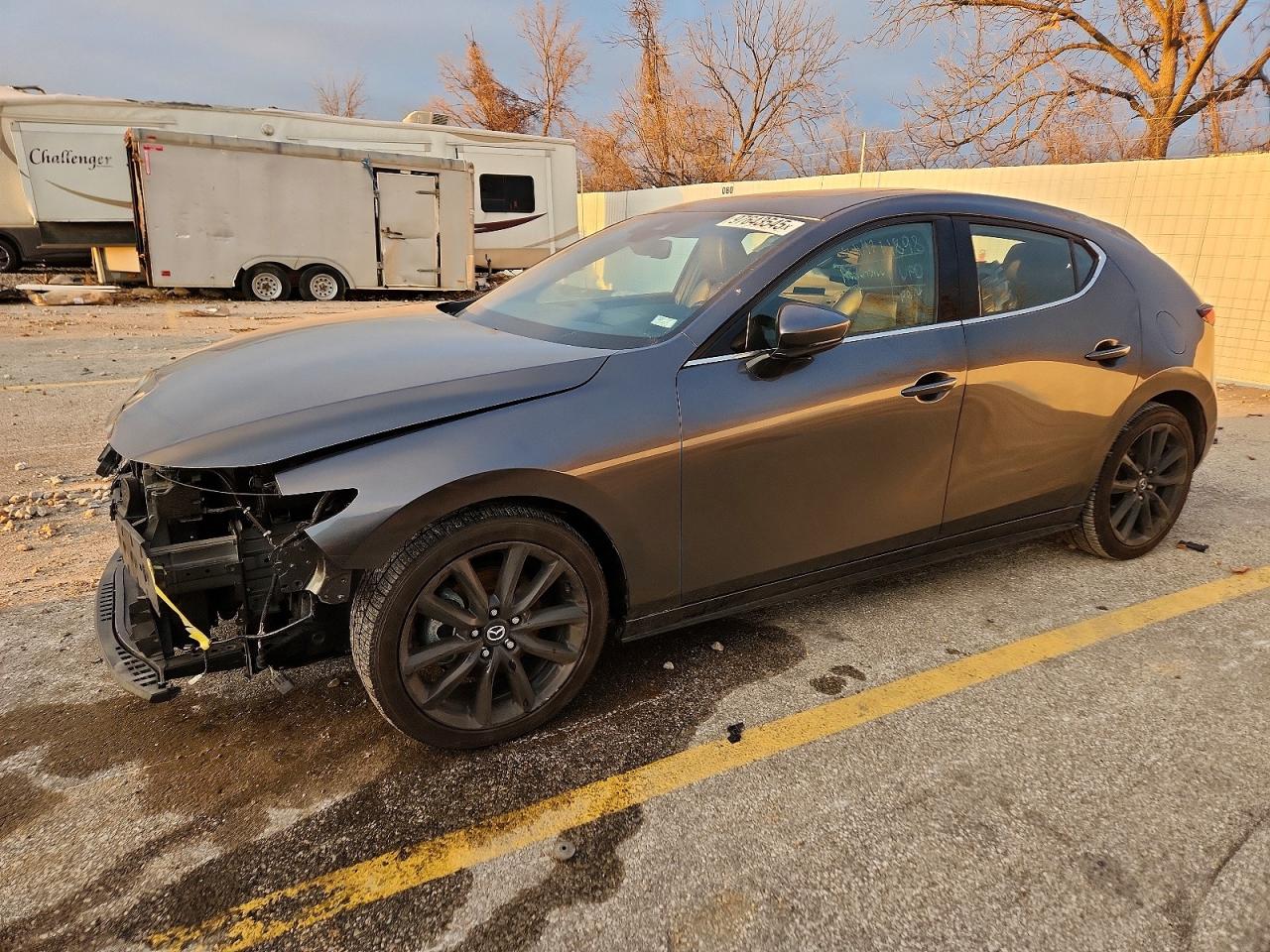2019 Mazda 3 Premium, VIN JM1BPBNM6K1123715 — Frame damage