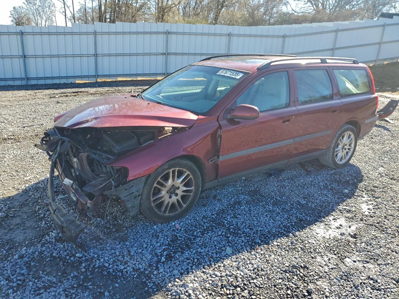 2003 Volvo V70 2.4L Turbo, VIN YV1SW58D832324831 — Перед