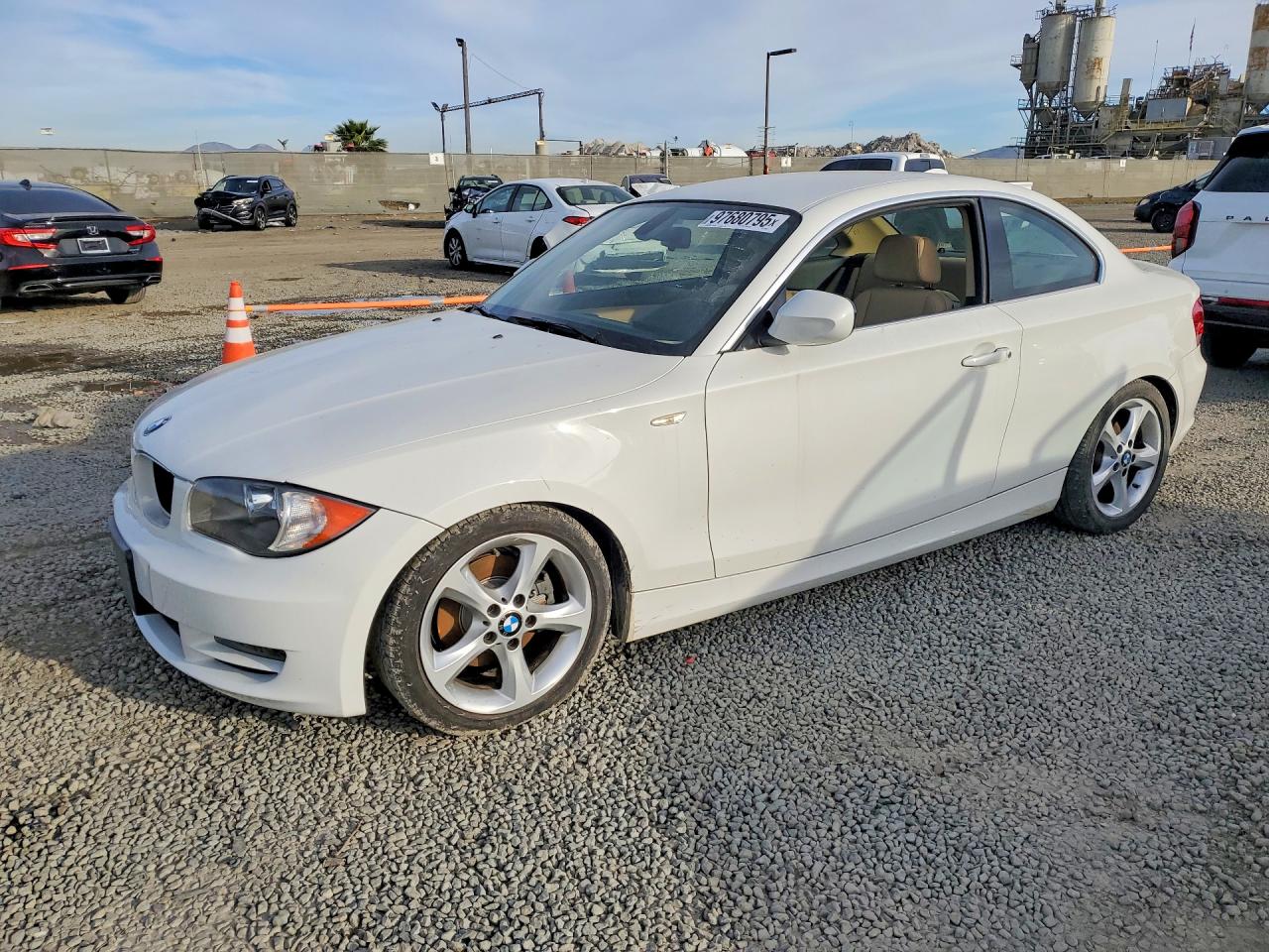 2011 BMW 1 Series 128i, VIN WBAUP9C51BVL89811 — Front end