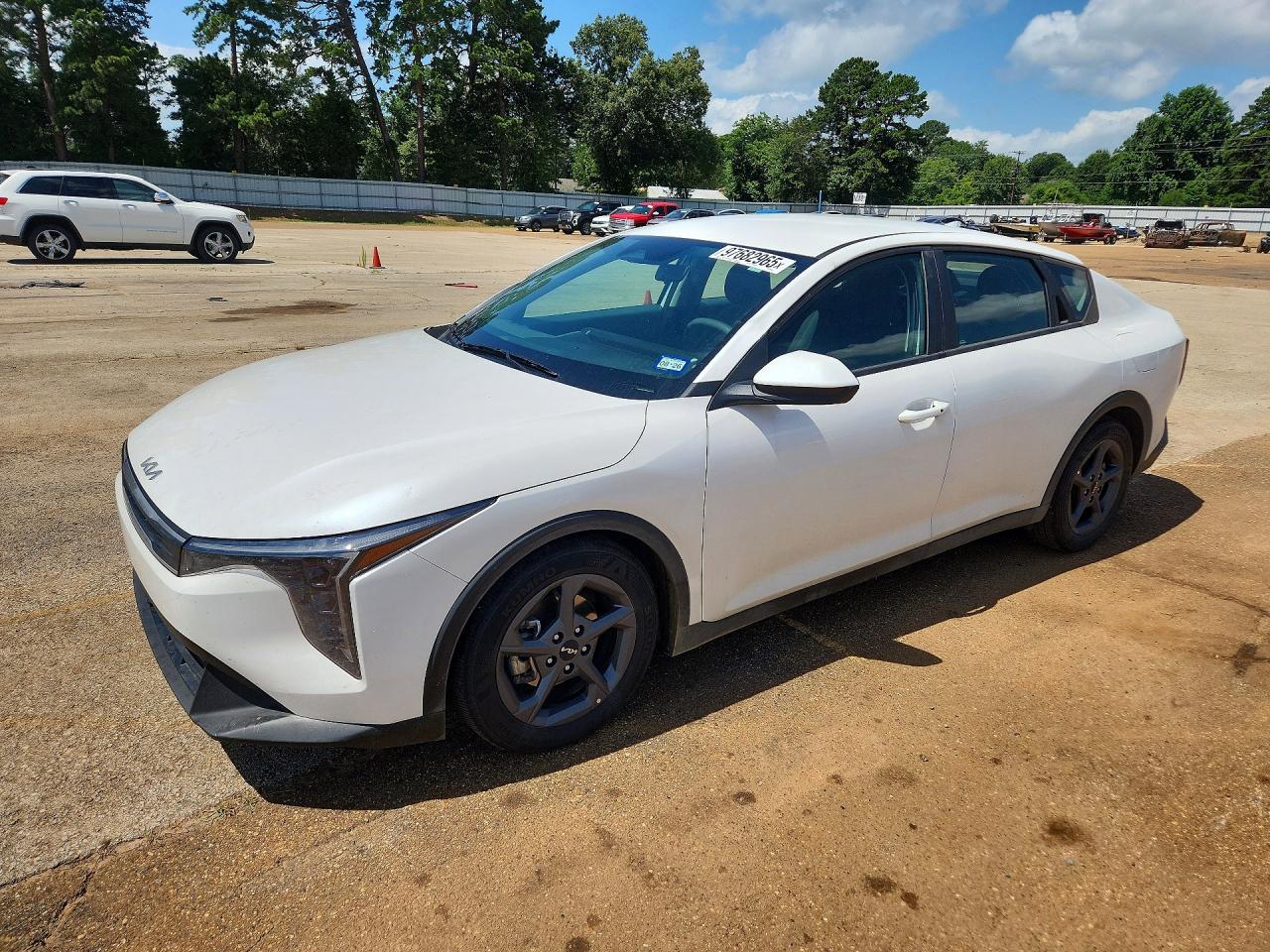 2025 Kia K4 LXS, VIN 3KPFT4DE2SE086453 — Вода / потоп
