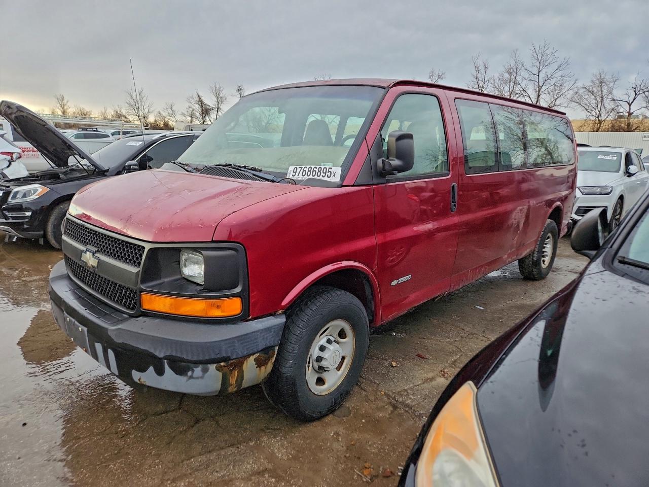 2006 Chevrolet Express Passenger, VIN 1GAHG39U361237566 — Normal wear