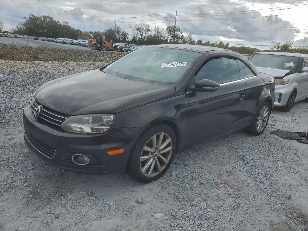 2012 Volkswagen Eos Komfort, VIN WVWBW7AH9CV016497 — Minor dents and scratches