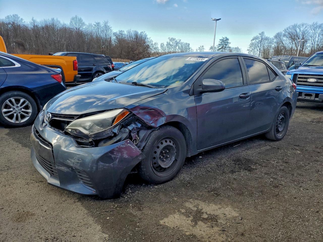 2016 Toyota Corolla LE, VIN 2T1BURHE8GC509318 — Front end