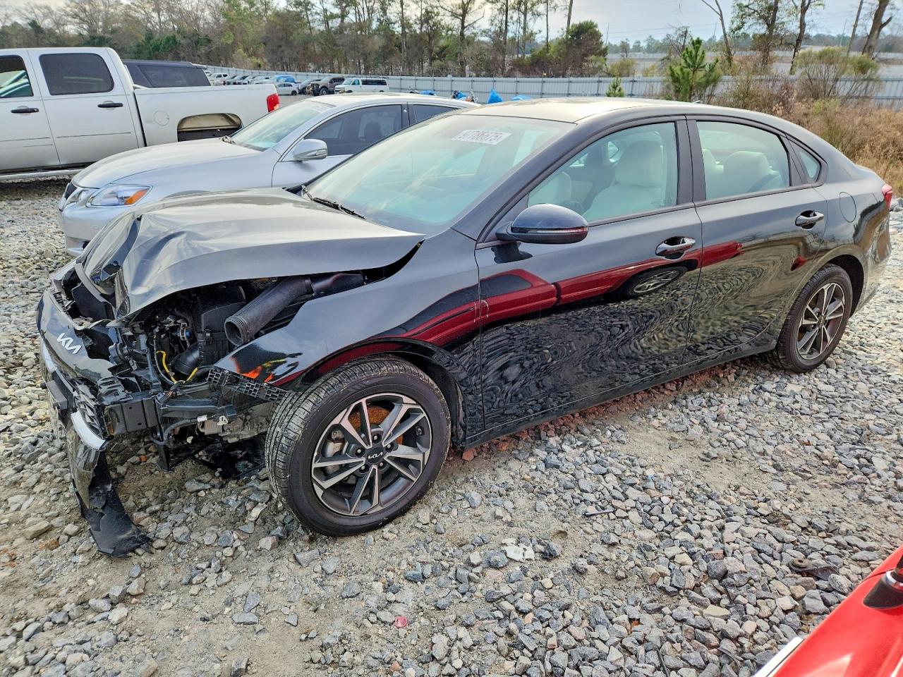 2023 Kia Forte LXS, VIN 3KPF24AD2PE675850 — Front end