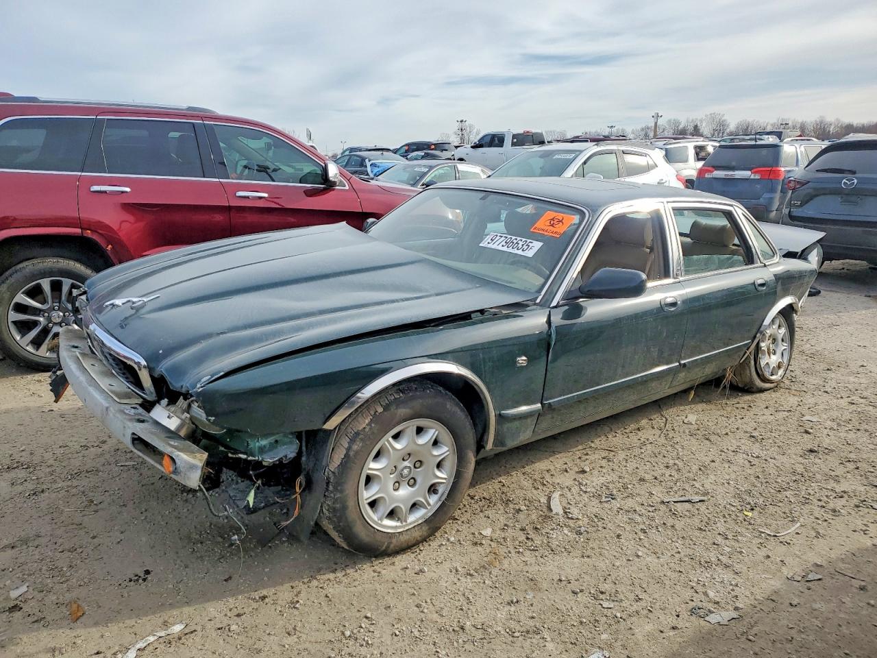 1999 Jaguar XJ, VIN SAJHD1044XC872112 — Rear end