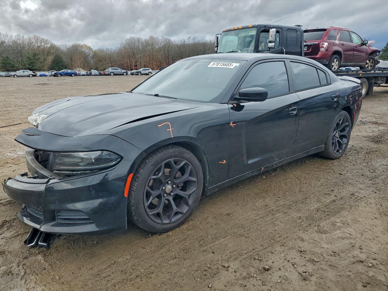 2018 Dodge Charger SXT Plus, VIN 2C3CDXHG0JH216038 — Front end