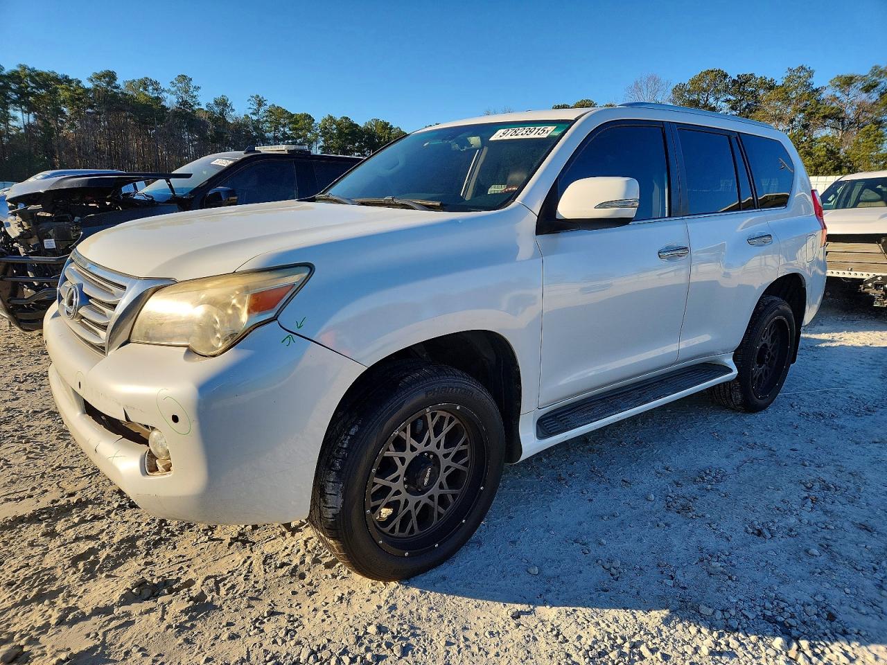 2011 Lexus GX 460, VIN JTJBM7FXXB5018020 — Rear end