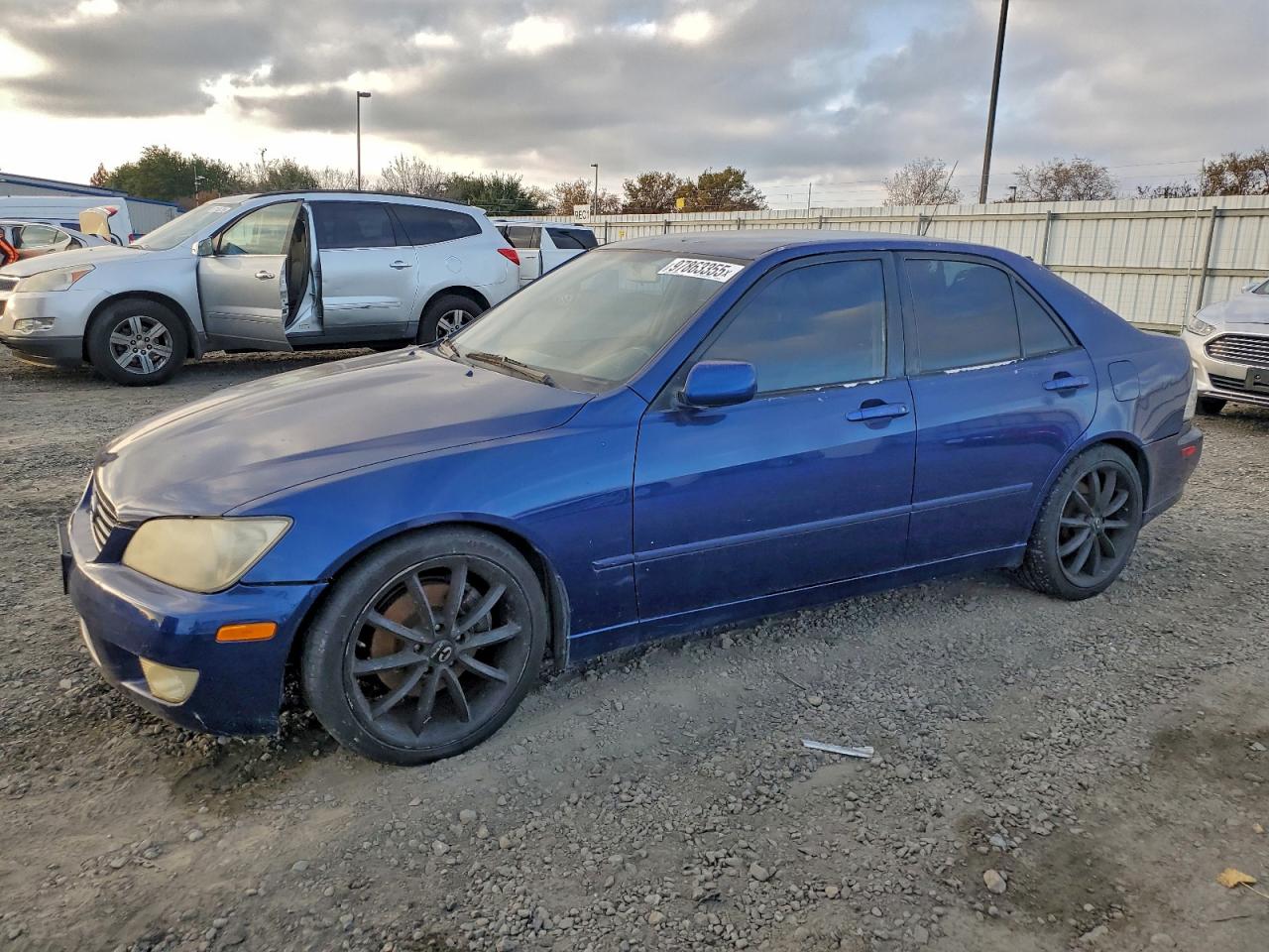 2001 Lexus IS 300/350, VIN JTHBD182510007793 — Фото с аукциона