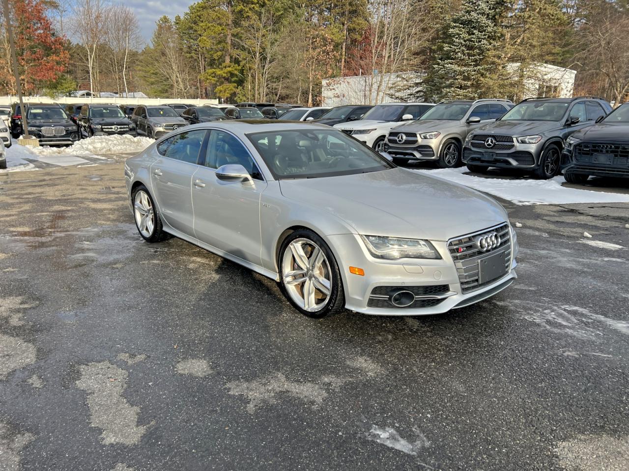 2013 Audi S7 Prestige, VIN WAU32AFC7DN122472 — Мелкие вмятины и царапины