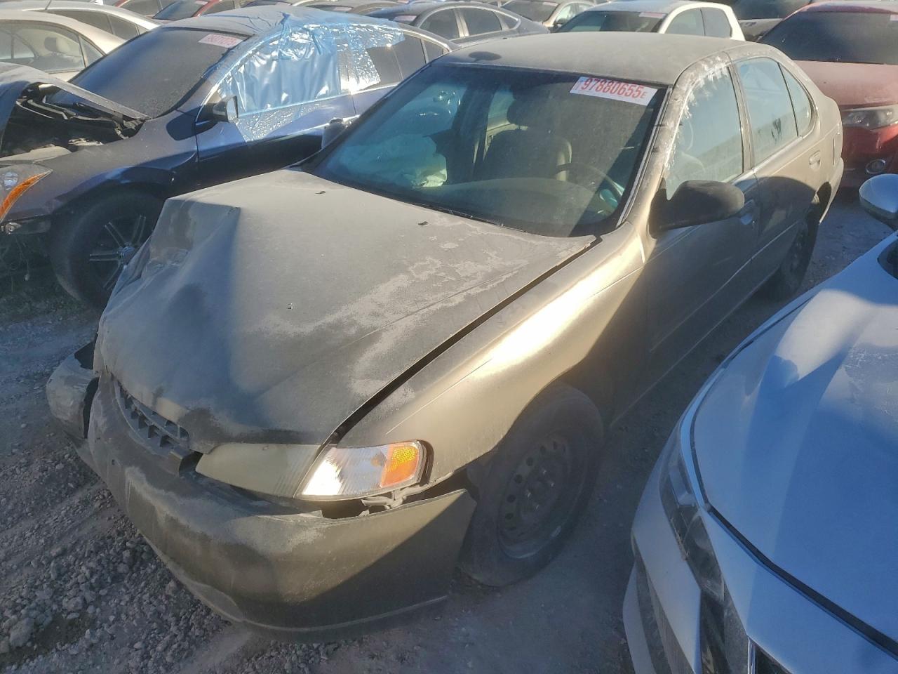 1999 Nissan Altima XE, VIN 1N4DL01D3XC254388 — Front end