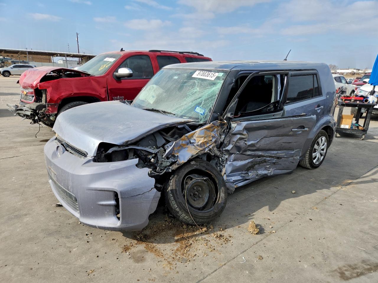 2011 Scion xB, VIN JTLZE4FE3B1119620 — Side