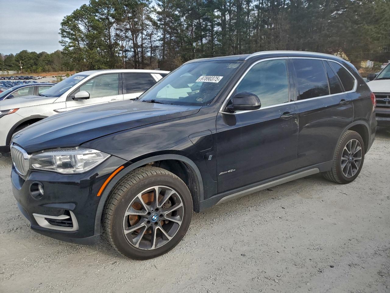 2018 BMW X5 xDrive40e, VIN 5UXKT0C5XJ0V98511 — Minor dents and scratches