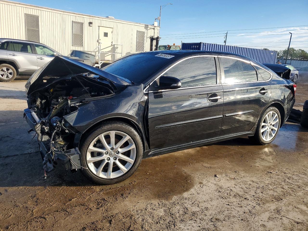 2015 Toyota Avalon Limited, VIN 4T1BK1EB3FU168263 — Auction photo