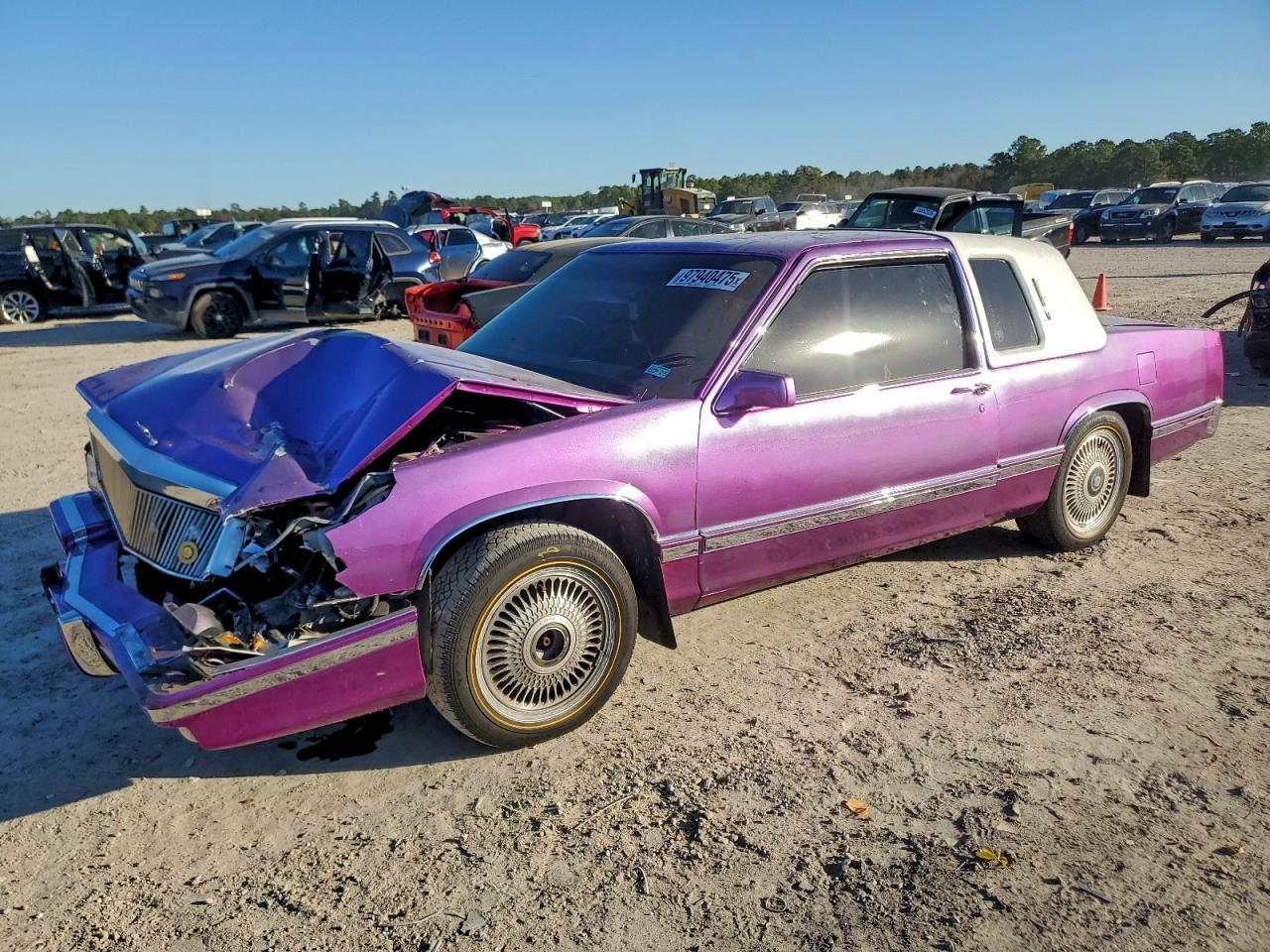 1992 Cadillac DeVille, VIN 1G6CD13BXN4251017 — Перед