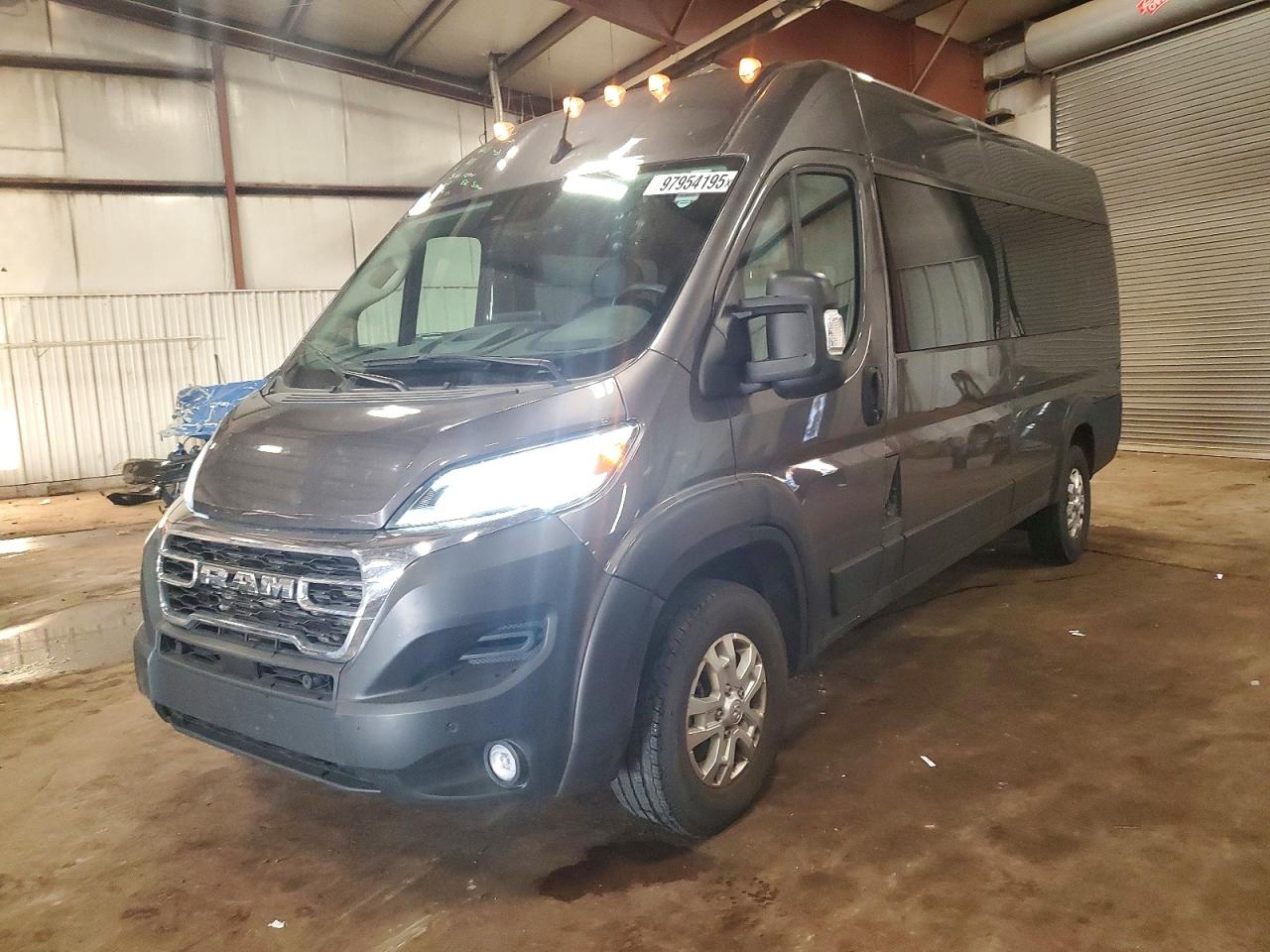 2024 Ram ProMaster Window Van, VIN 3C6MRVUG3RE127901 — Крыша