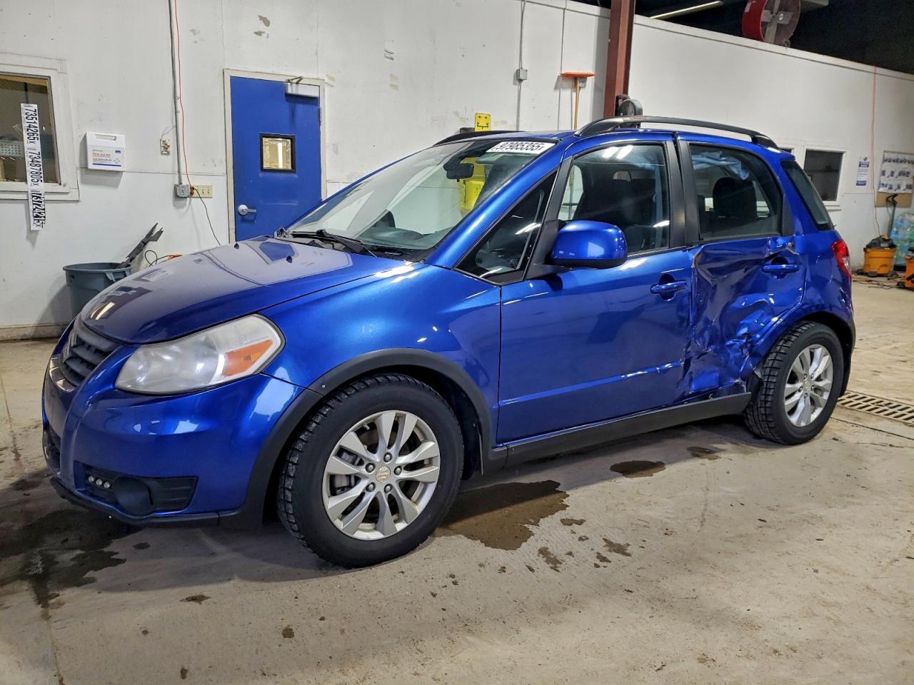 2013 Suzuki SX4 Crossover, VIN JS2YB5A32D6100662 — Side