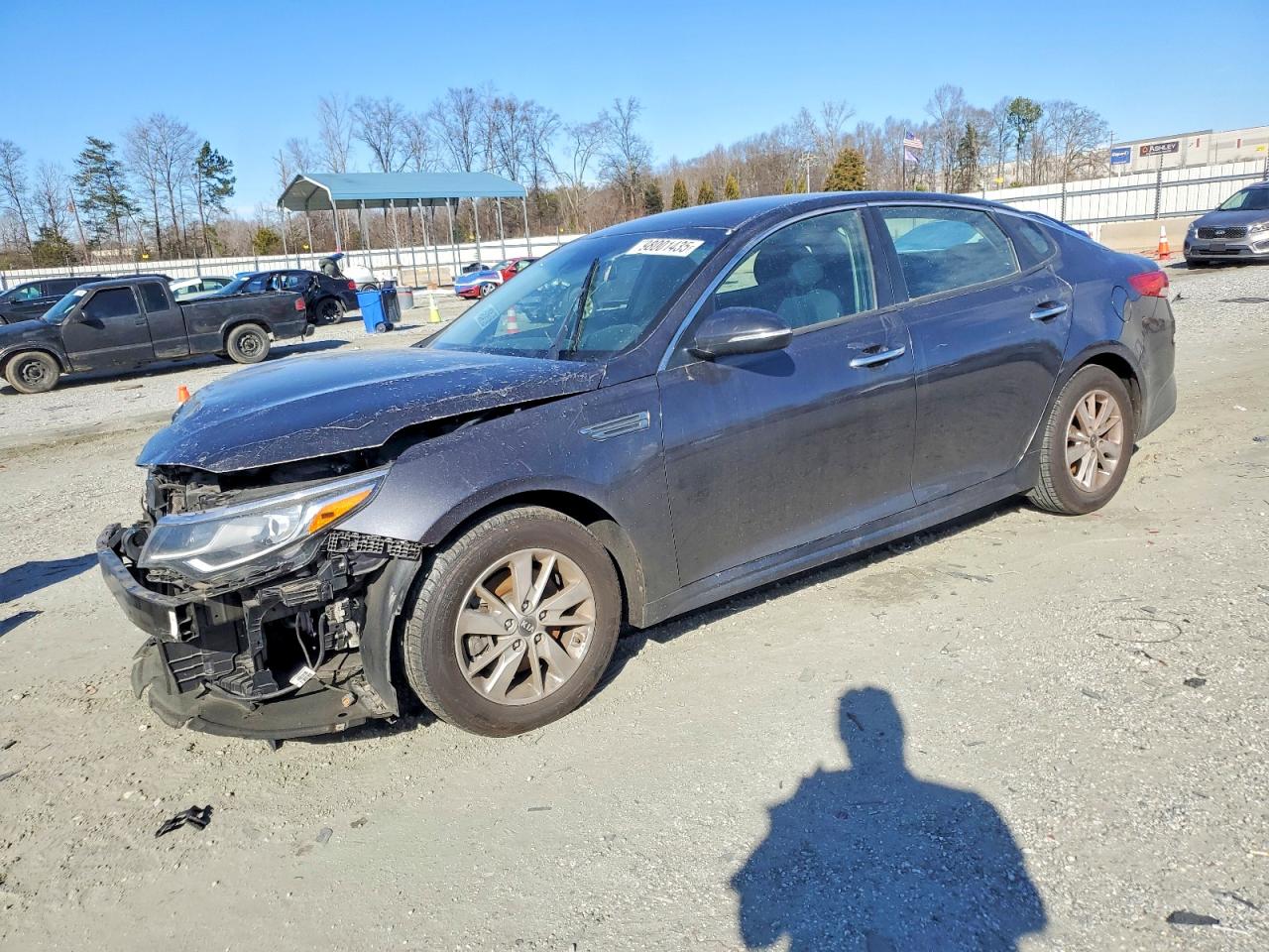 2019 Kia Optima LX, VIN 5XXGT4L3XKG284662 — Front end