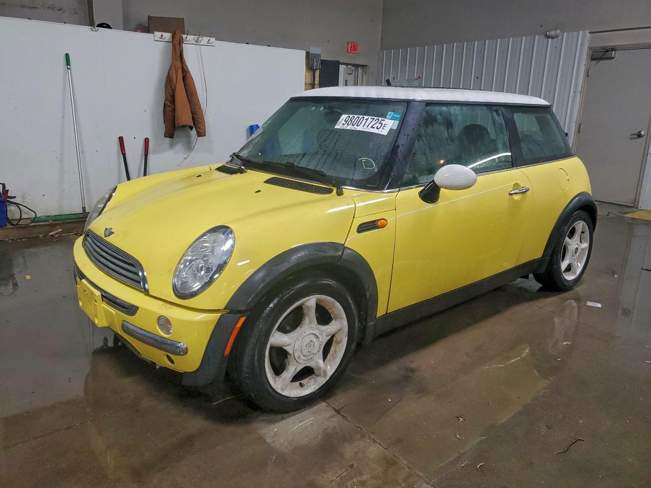 2002 MINI Hardtop, VIN WMWRC33482TE11002 — Rear end
