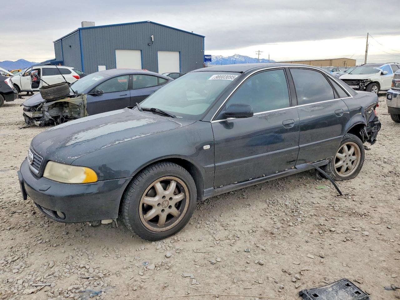 1999 Audi A4, VIN WAUED28D6XA267576 — Зад