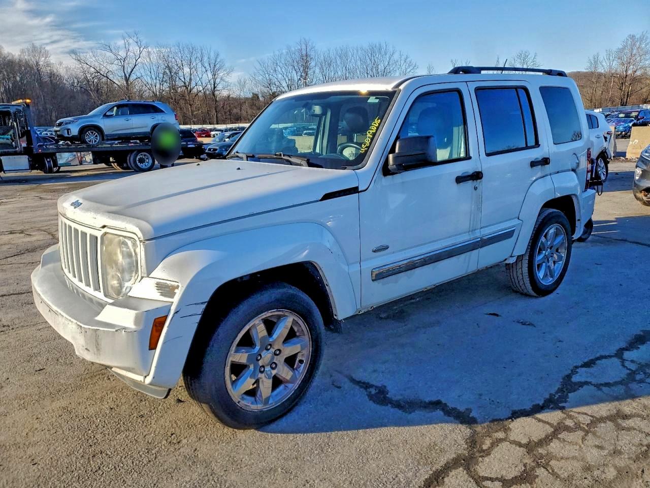 2012 Jeep Liberty Sport, VIN 1C4PJMAK4CW197680 — Мелкие вмятины и царапины