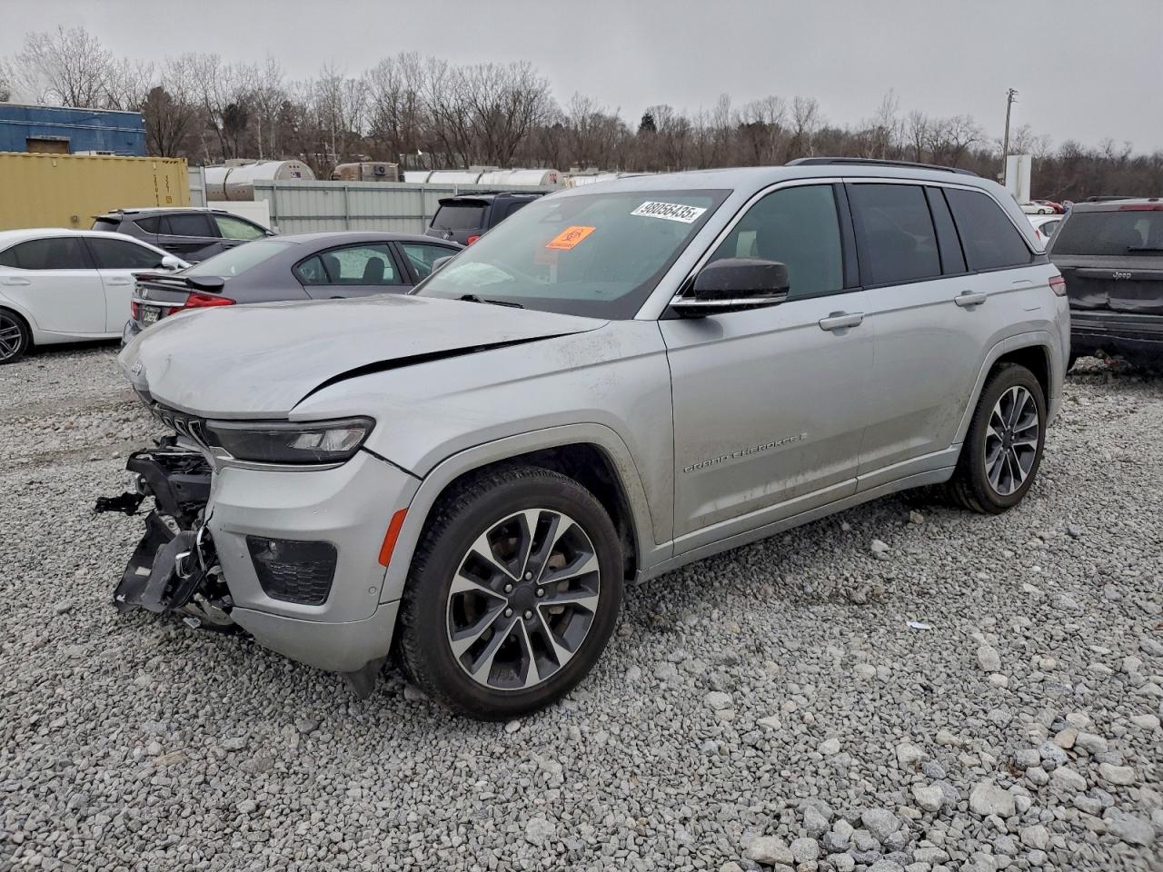 2024 Jeep Grand Cherokee Overland, VIN 1C4RJHDG7RC179398 — Front end