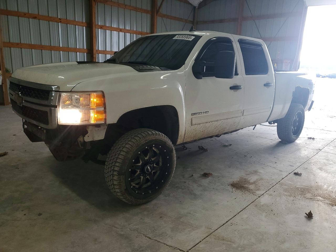 2012 Chevrolet Silverado 2500HD LT, VIN 1GC1KXCG3CF124796 — Front end