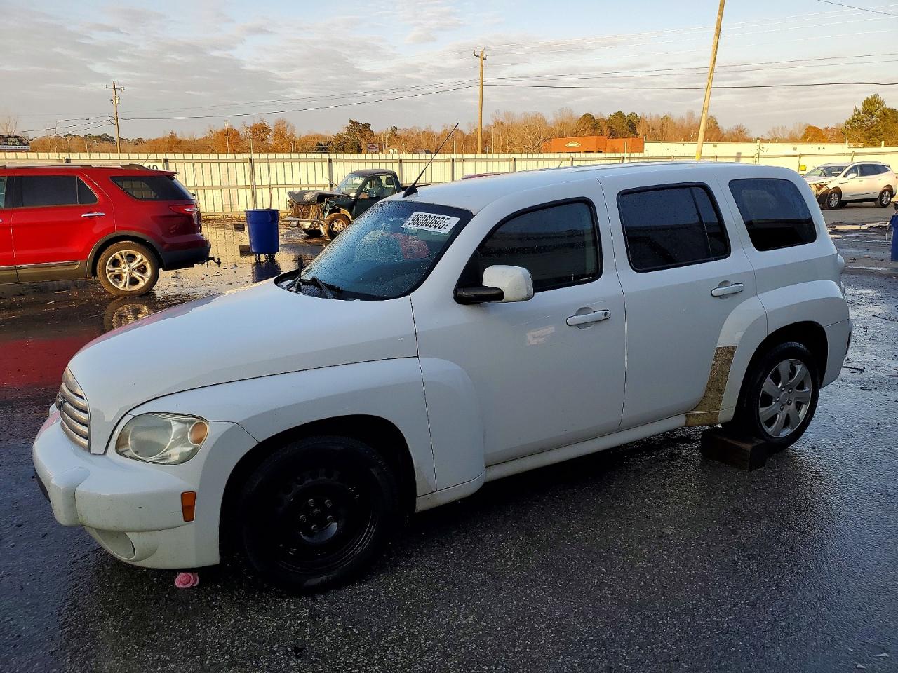 2011 Chevrolet HHR 1LT, VIN 3GNBABFW1BS600820 — Side