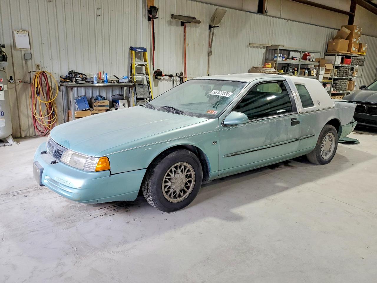 1994 Mercury Cougar, VIN 1MELM62W1RH670188 — Зад