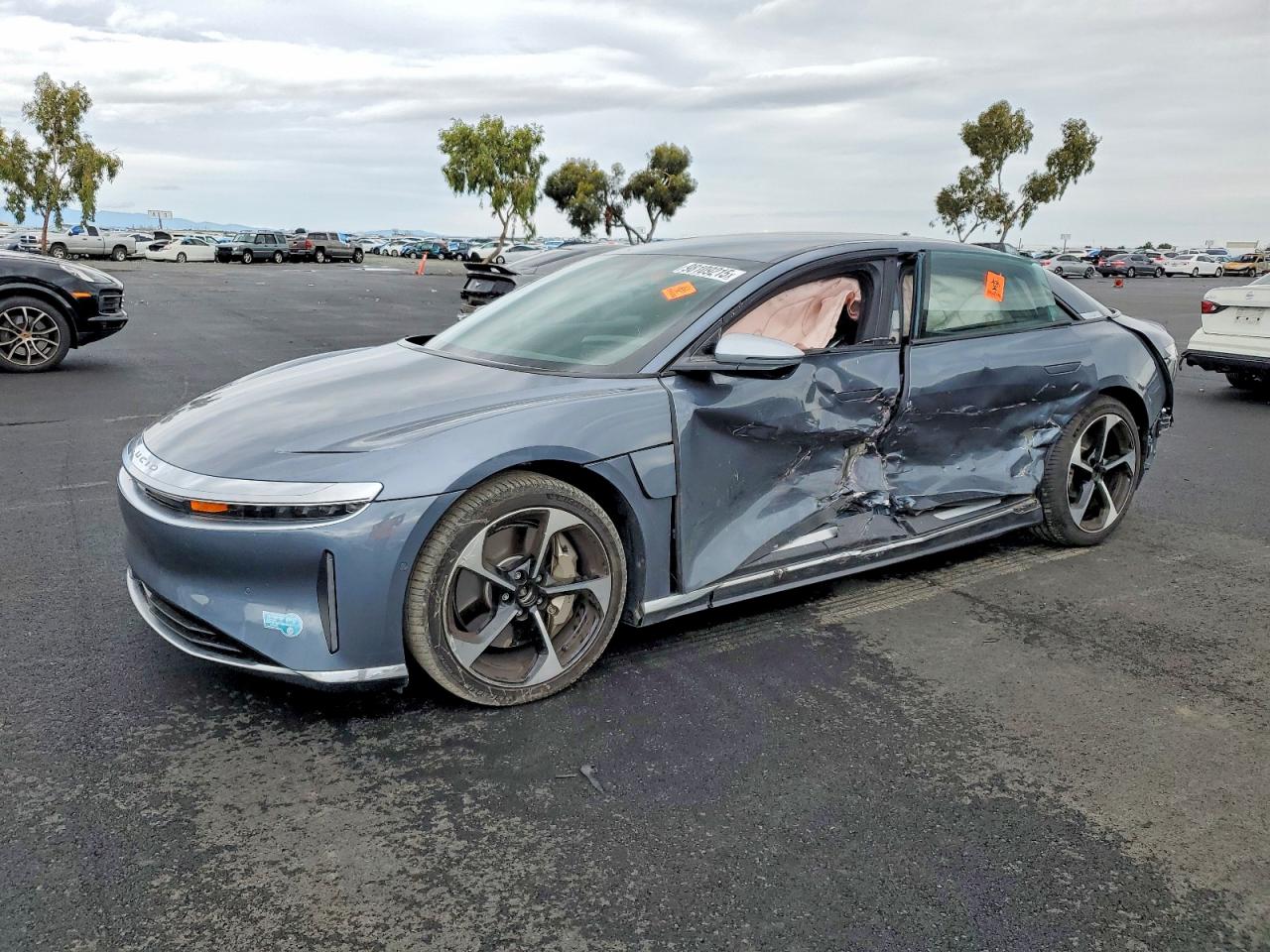 2024 Lucid Air Grand Touring, VIN 50EA1GBA1RA004495 — Бок
