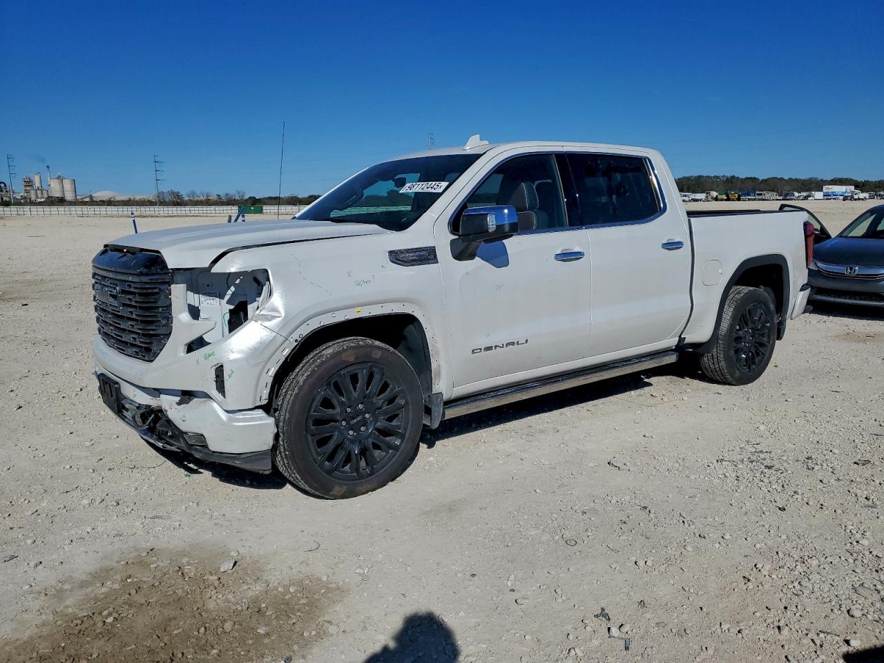2025 GMC Sierra 1500 Denali Ultimate, VIN 1GTUUHEL7SZ145798 — Front end