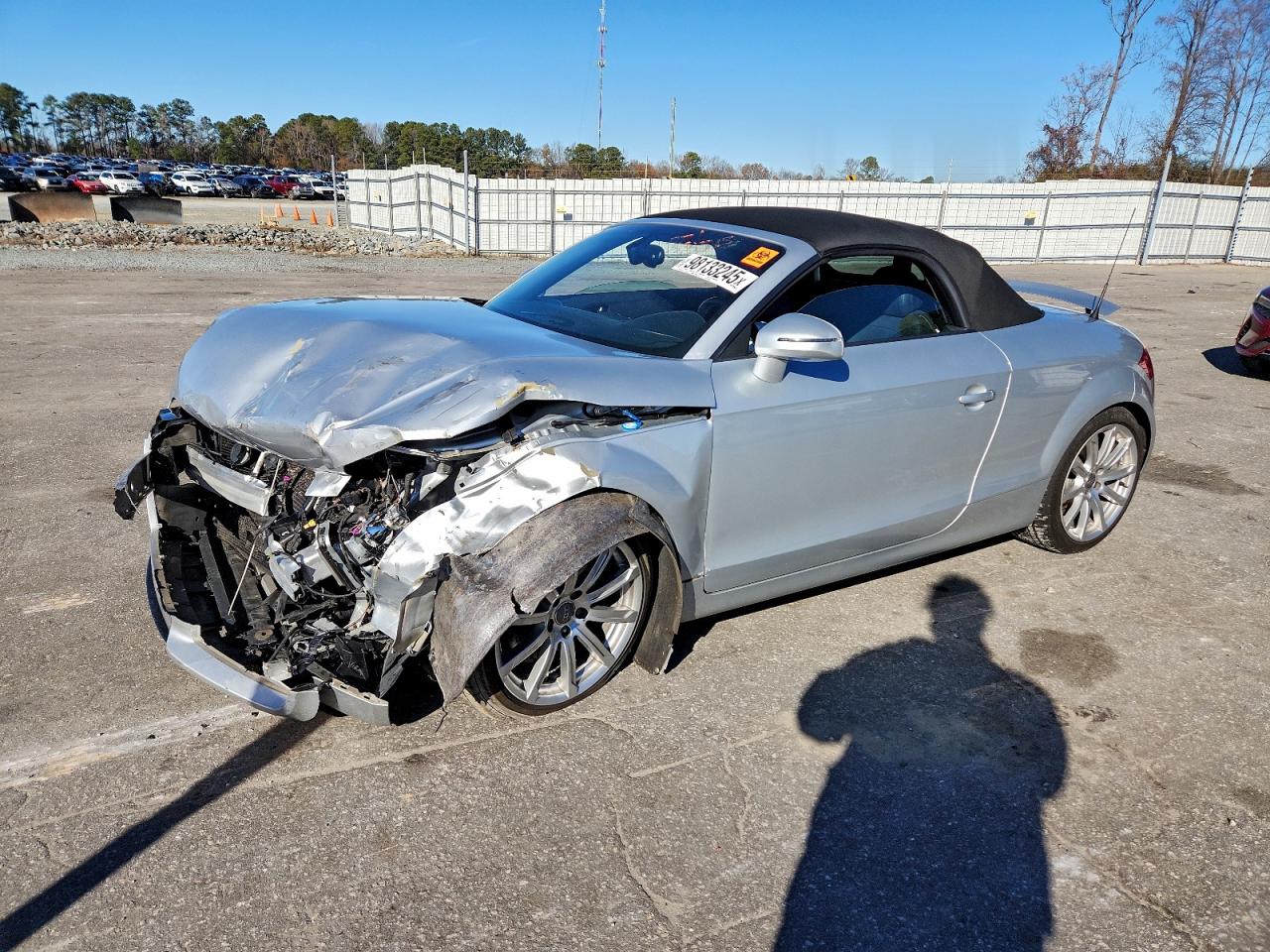2013 Audi TT Premium Plus, VIN TRUSFAFK5D1006310 — Перед