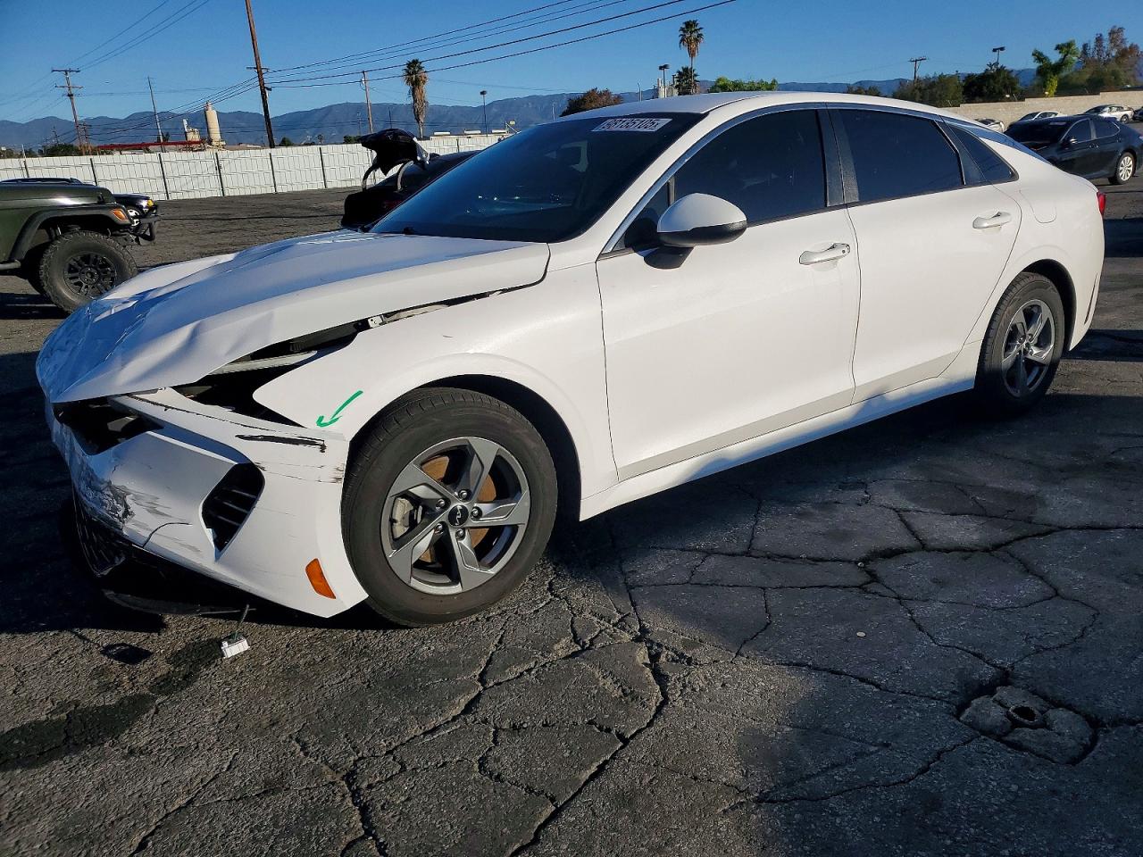 2022 Kia K5 LXS, VIN 5XXG14J24NG142327 — Front end