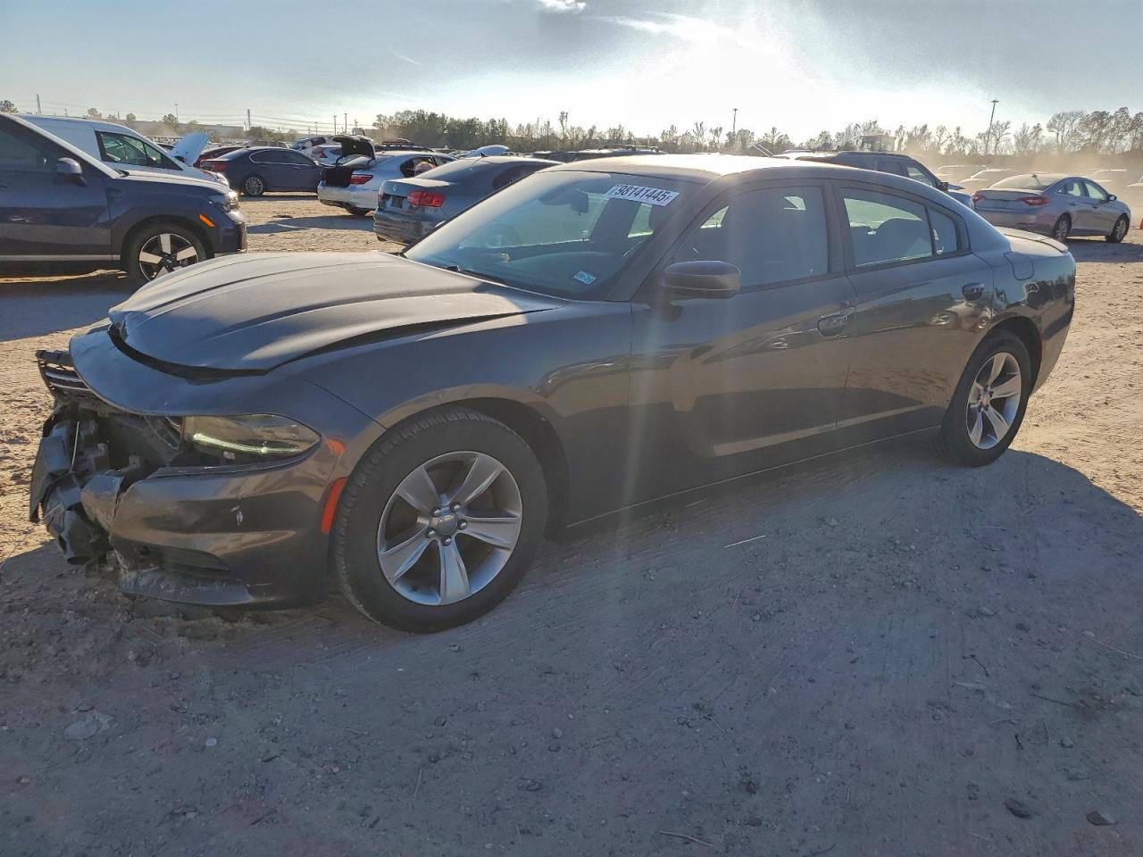 2015 Dodge Charger SE, VIN 2C3CDXBG6FH722456 — Front end
