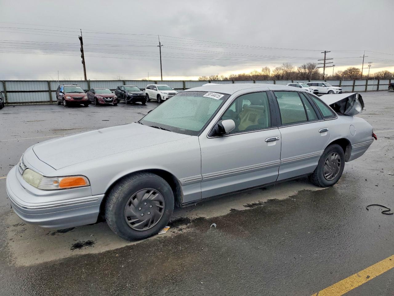1996 Ford Crown Victoria, VIN 2FALP7367TX100254 — Rear end