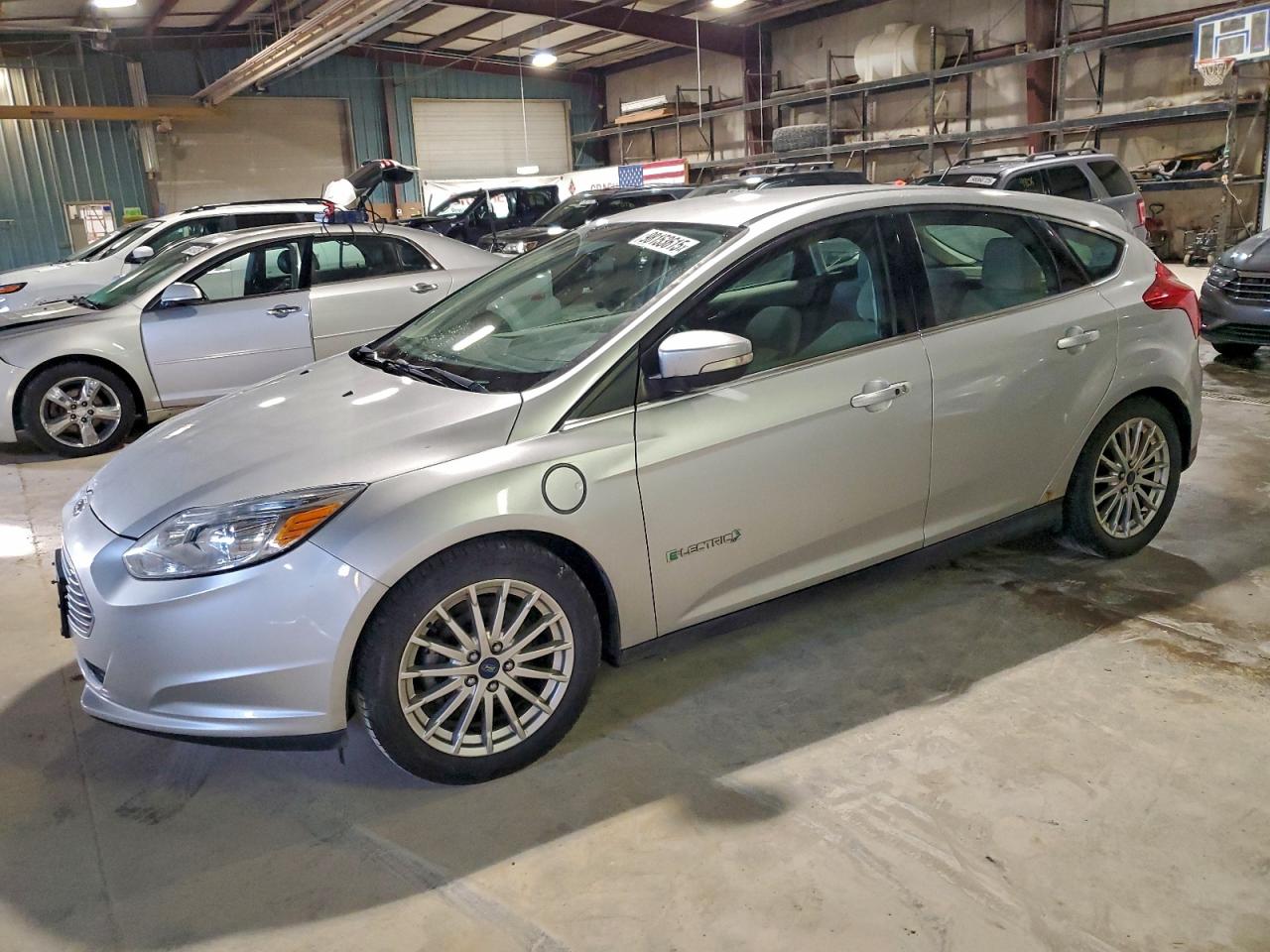 2014 Ford Focus Electric, VIN 1FADP3R42EL205237 — Minor dents and scratches