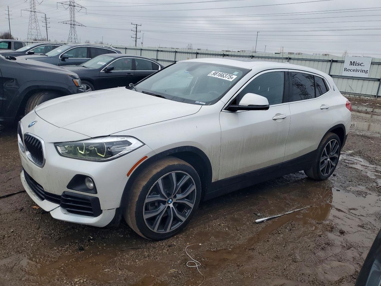 2018 BMW X2 xDrive28i, VIN WBXYJ5C38JEF80482 — Бок