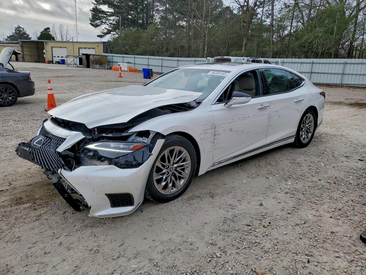 2022 Lexus LS 500, VIN JTHD51FF0N5016115 — Front end