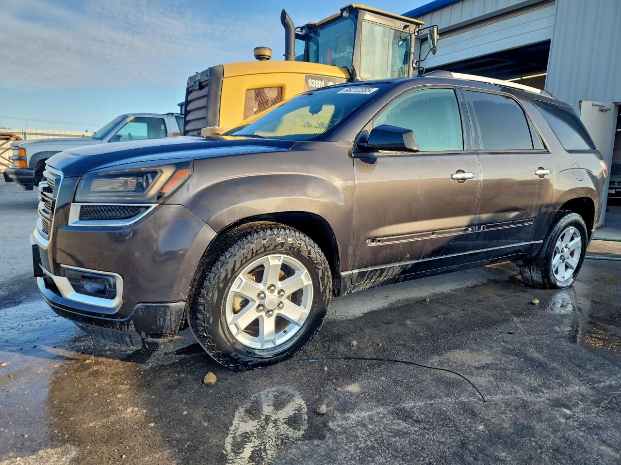 2015 GMC Acadia SLE, VIN 1GKKRNED5FJ387787 — Prior damage history