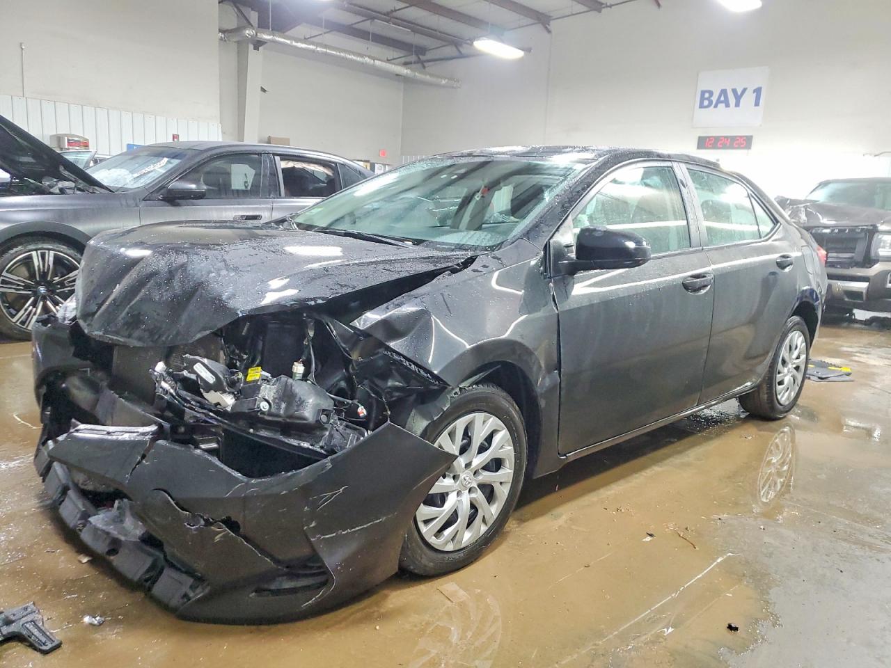 2018 Toyota Corolla LE, VIN 2T1BURHE9JC123126 — Front end