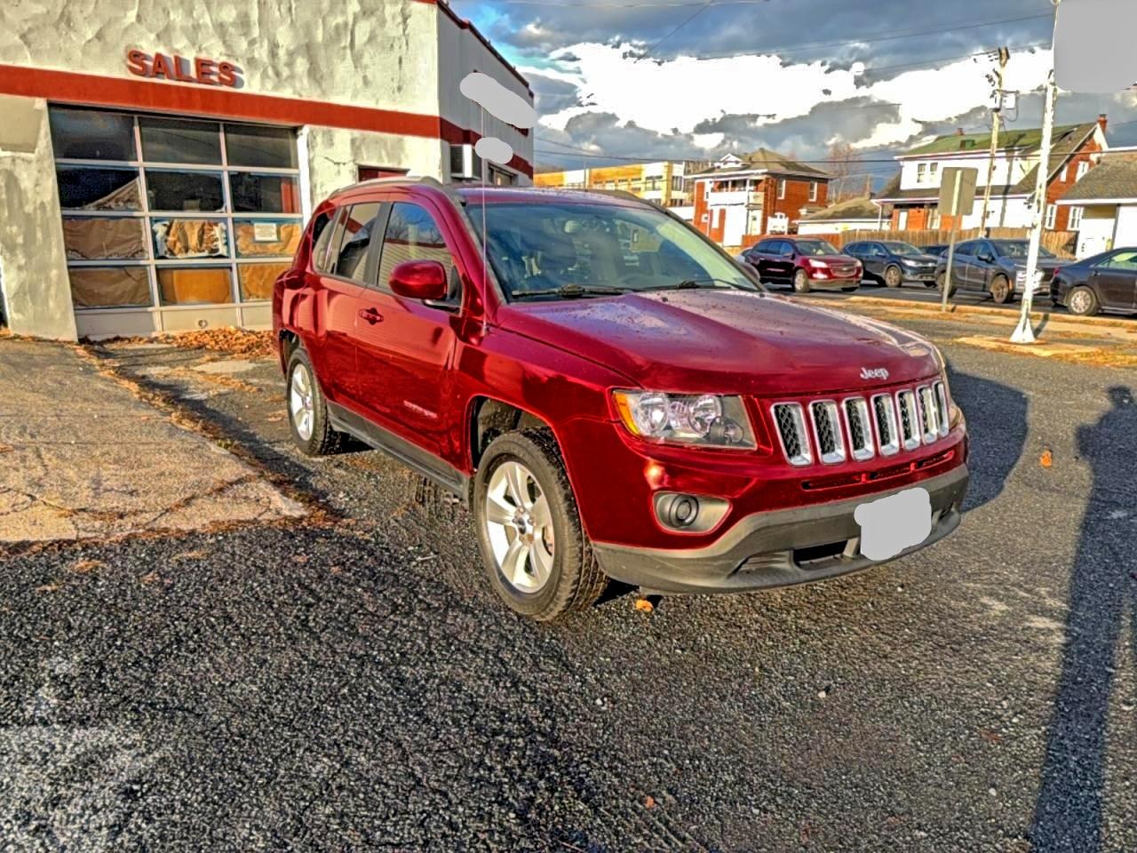 2017 Jeep Compass Latitude, VIN 1C4NJDEB9HD129945 — Ранее повреждён