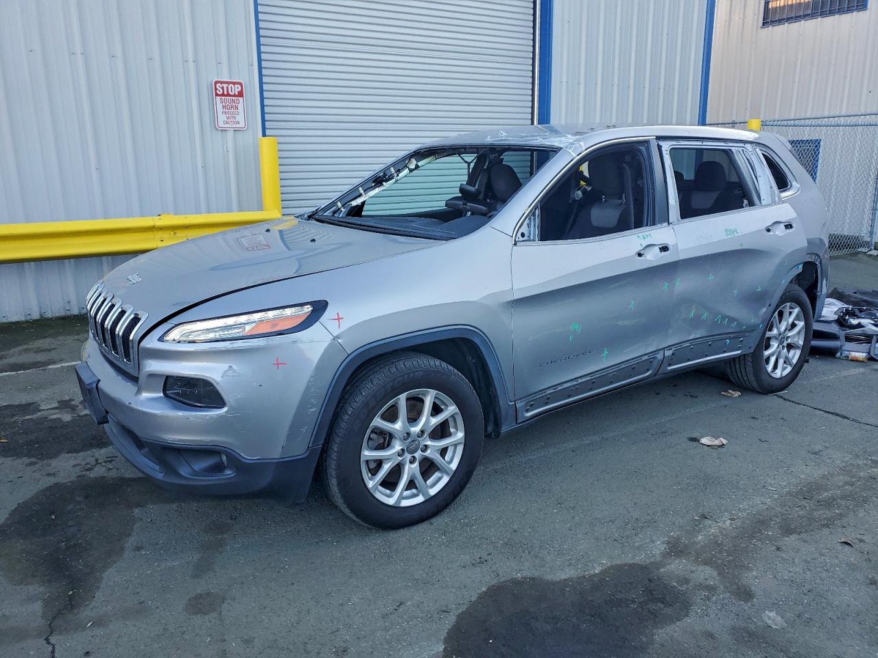 2014 Jeep Cherokee Latitude, VIN 1C4PJLCB6EW323371 — Rejected repair