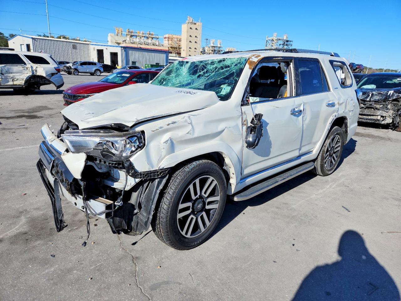 2022 Toyota 4Runner Limited, VIN JTEDU5JR7N5272454 — Front end