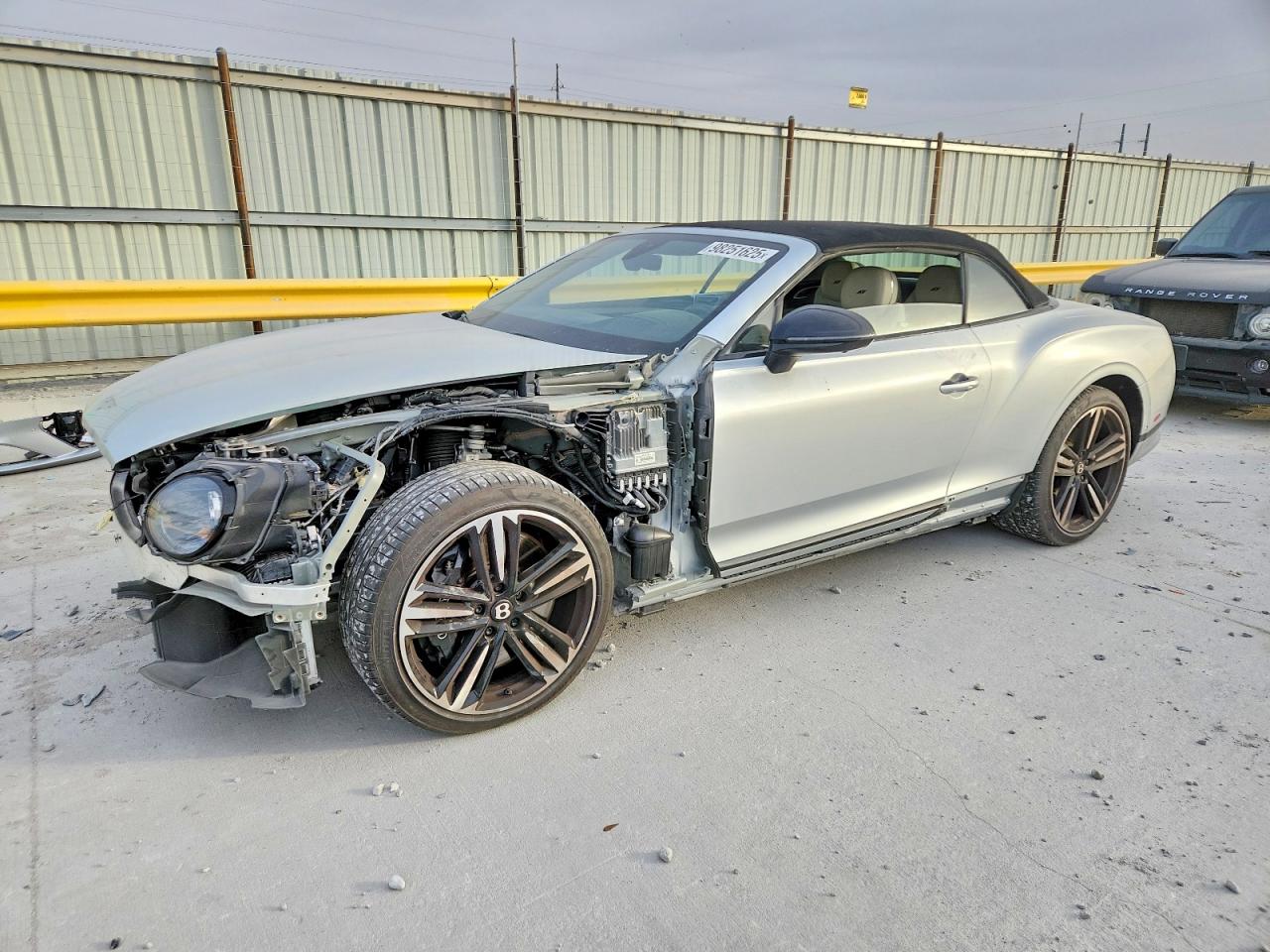 2023 Bentley Continental GT GT V8, VIN SCBDG4ZG2PC004678 — Front end
