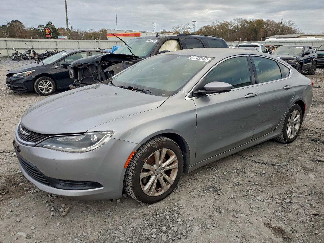 2017 Chrysler 200 Touring, VIN 1C3CCCFB9HN507481 — Мелкие вмятины и царапины