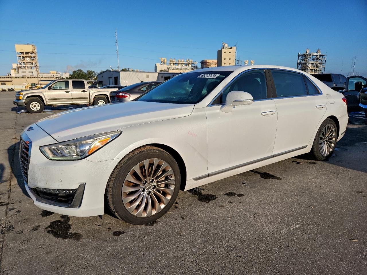 2017 Genesis G90 Premium, VIN KMHG34JAXHU020485 — Фото с аукциона 1 of 4